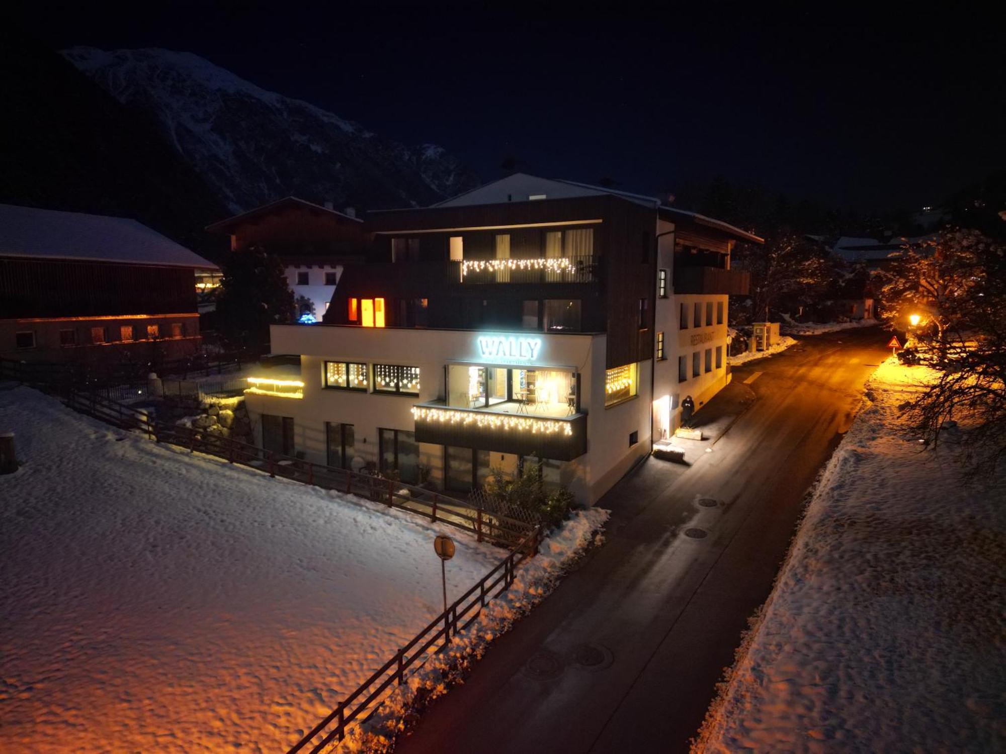 Wally Berg-Appartements Zams Exterior photo